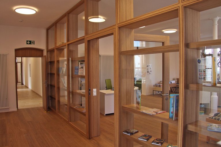 Bürgerhaus Eingang Bürgerhaus Eingang